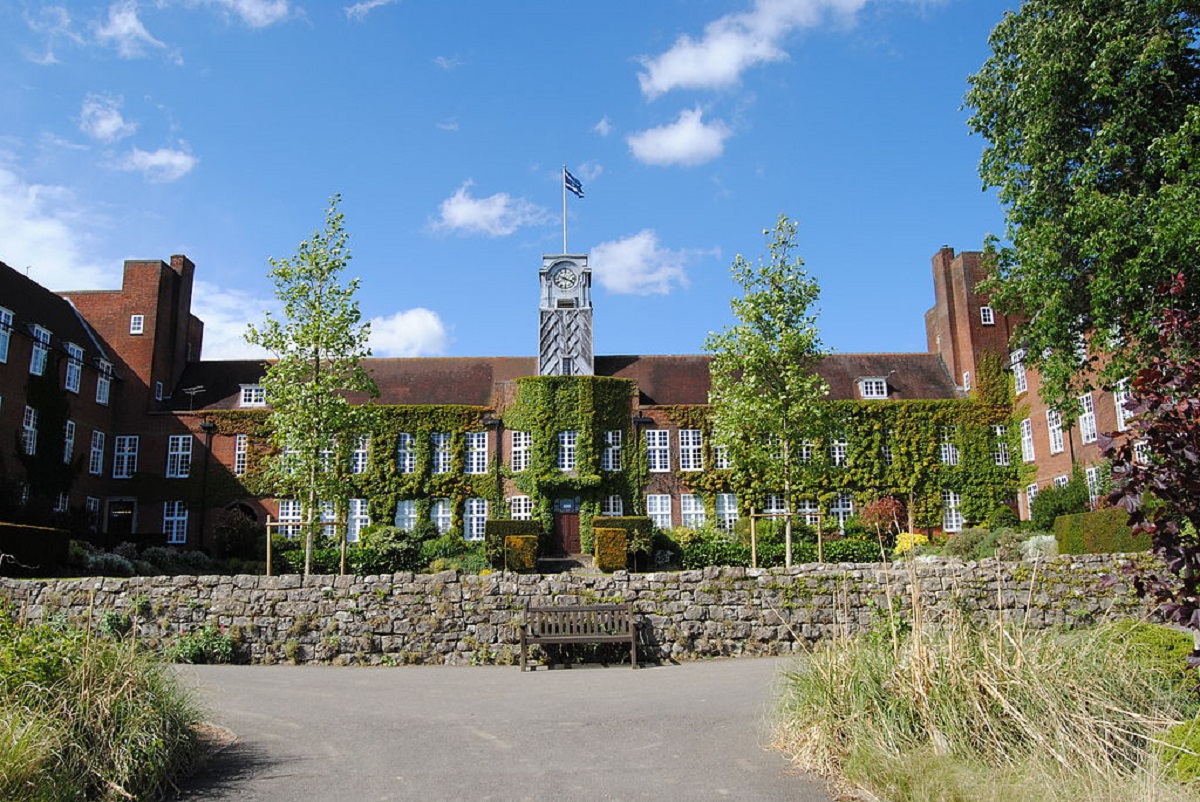 萨顿瓦斯学校 sutton valence school